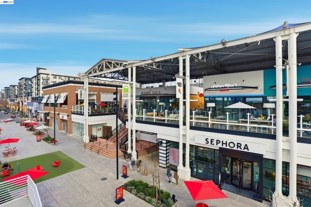 1250 Powell St 10, Emeryville, CA 94608