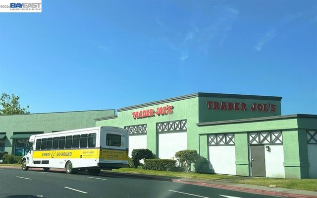 1250 Powell St 10, Emeryville, CA 94608