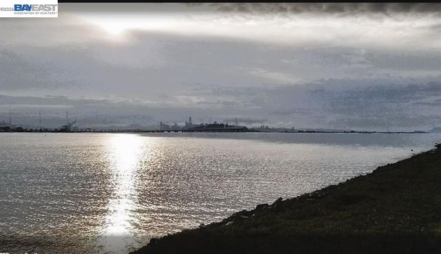 1250 Powell St 10, Emeryville, CA 94608