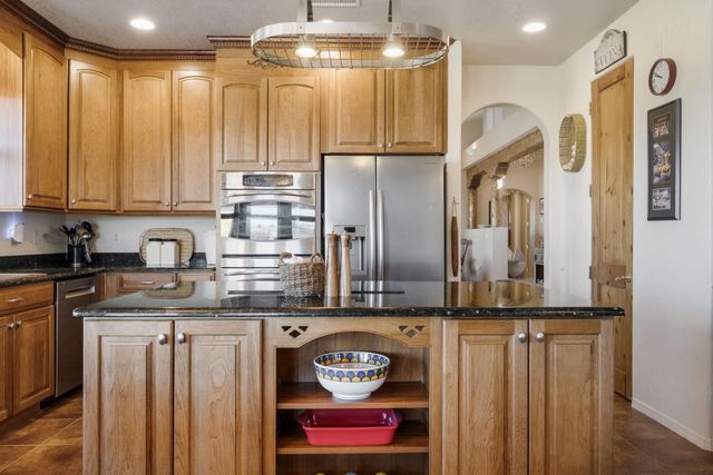 21 N Odette Court, Edgewood, NM 87015