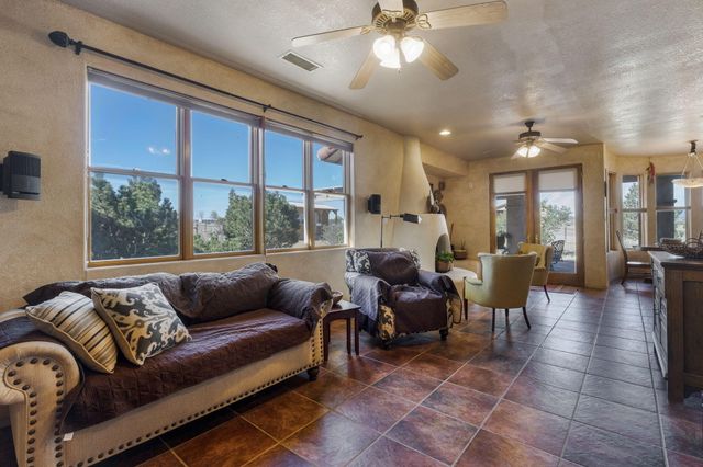 21 N Odette Court, Edgewood, NM 87015