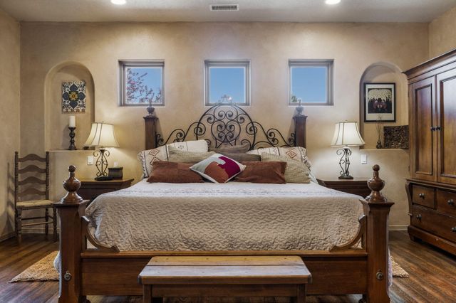 21 N Odette Court, Edgewood, NM 87015