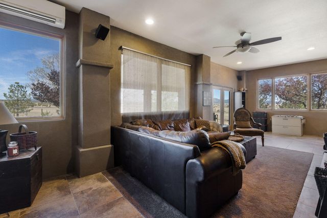 21 N Odette Court, Edgewood, NM 87015