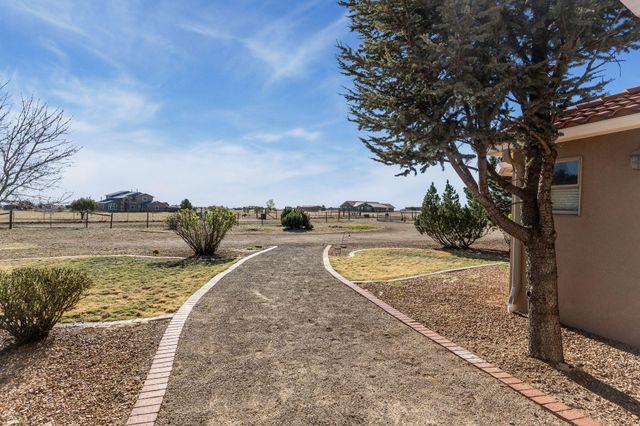 21 N Odette Court, Edgewood, NM 87015
