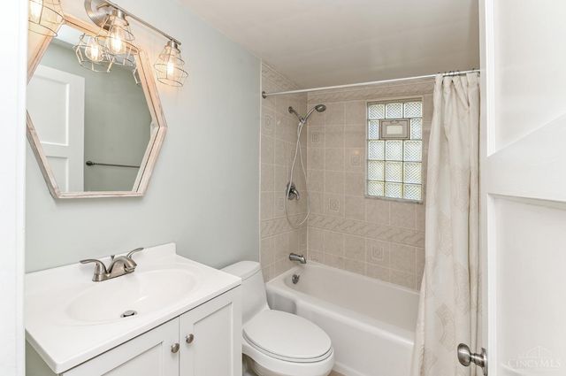 5618 Leumas Road, Green Twp, OH 45239