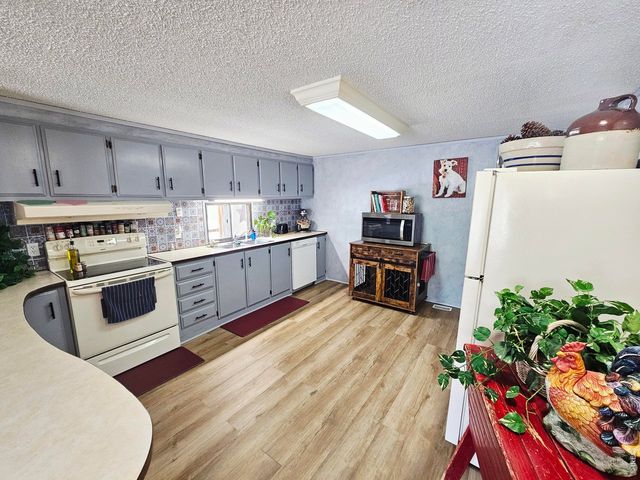 605 W 57th St 13, Loveland, CO 80538