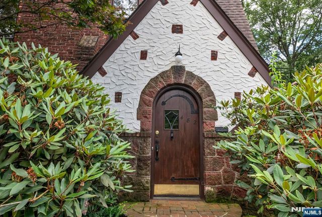 482 Standish Road, Teaneck, NJ 07666