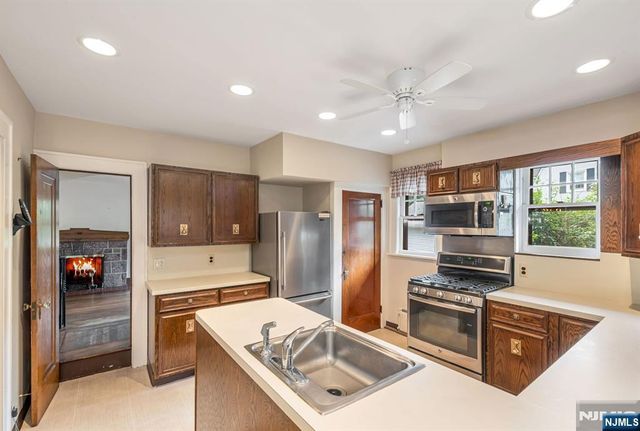 482 Standish Road, Teaneck, NJ 07666