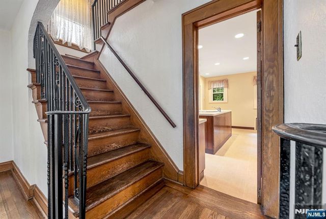 482 Standish Road, Teaneck, NJ 07666