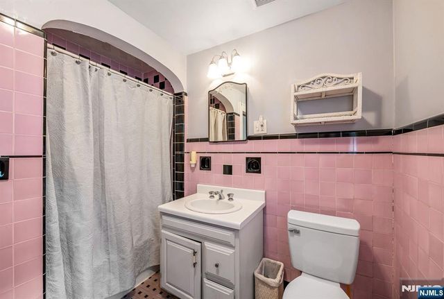 482 Standish Road, Teaneck, NJ 07666