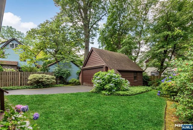 482 Standish Road, Teaneck, NJ 07666