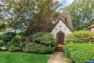 482 Standish Road, Teaneck, NJ 07666