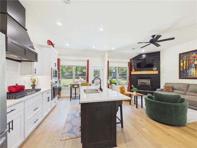 54 Perth Drive, Bella Vista, AR 72715