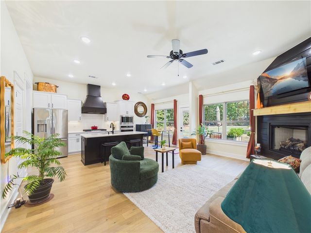 54 Perth Drive, Bella Vista, AR 72715