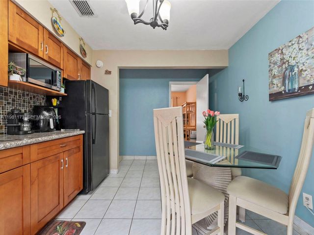 27 E 12th St, Hialeah, FL 33010