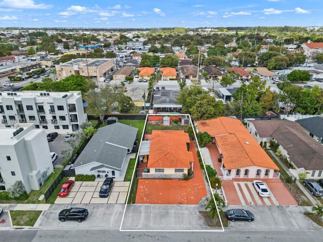 27 E 12th St, Hialeah, FL 33010