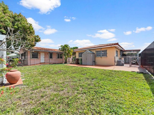 27 E 12th St, Hialeah, FL 33010