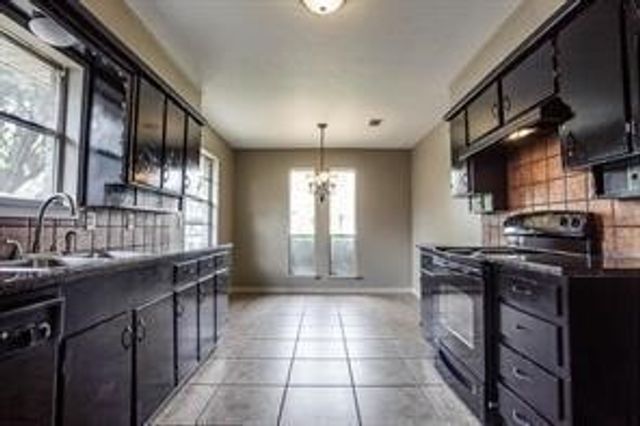 1400 Quill Drive, Plano, TX 75075