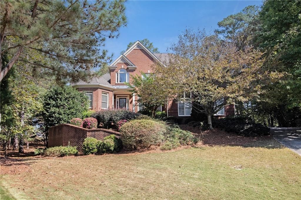 345 Lake Bend Court, Alpharetta, GA 30004