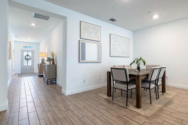 854 Blue Oak Lane W, Madera, CA 93636