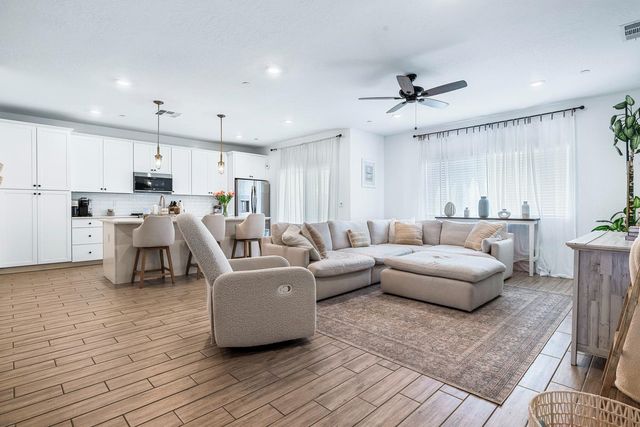 854 Blue Oak Lane W, Madera, CA 93636