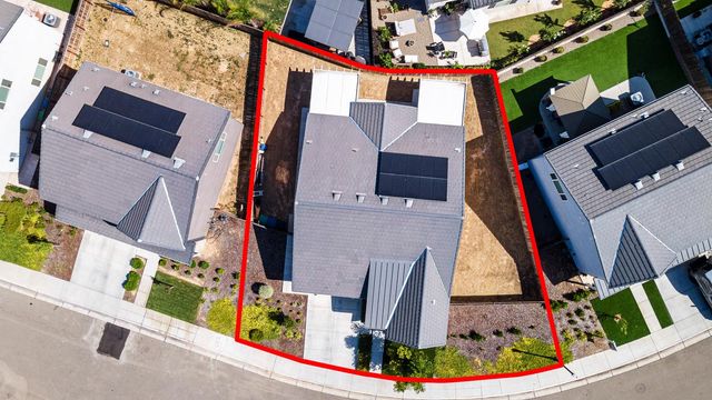 854 Blue Oak Lane W, Madera, CA 93636