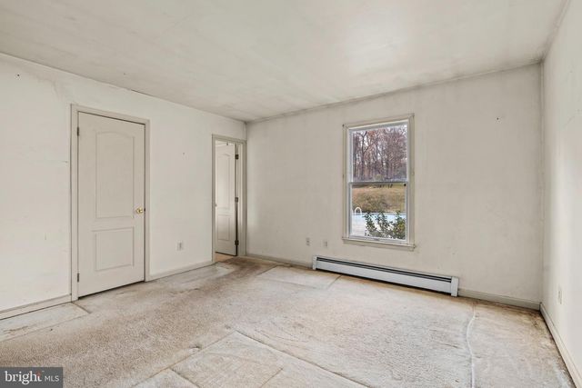 1545 OAK LN, Upper Black Eddy, PA 18972