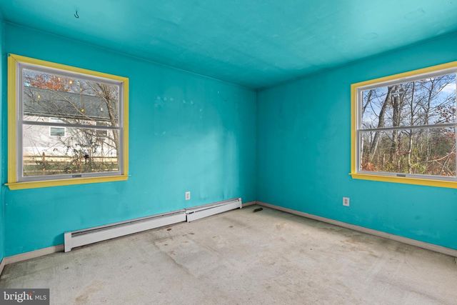 1545 OAK LN, Upper Black Eddy, PA 18972