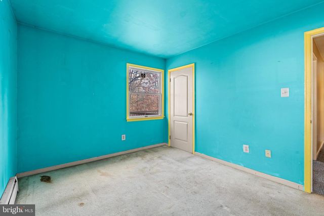 1545 OAK LN, Upper Black Eddy, PA 18972