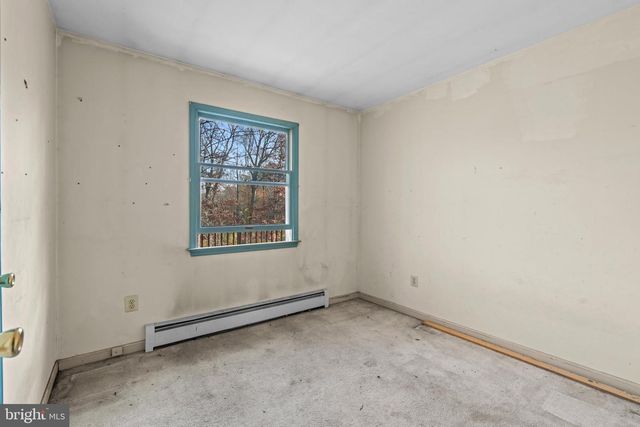 1545 OAK LN, Upper Black Eddy, PA 18972