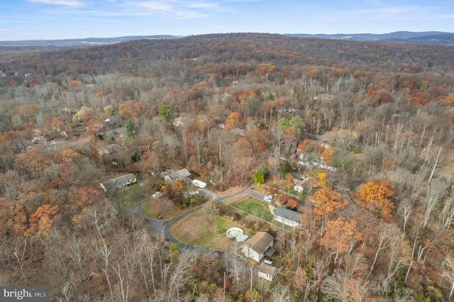 1545 OAK LN, Upper Black Eddy, PA 18972