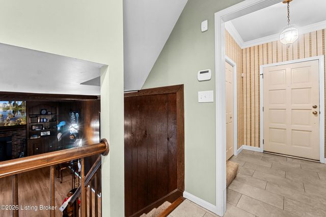 10521 Applecross Way, Louisville, KY 40223