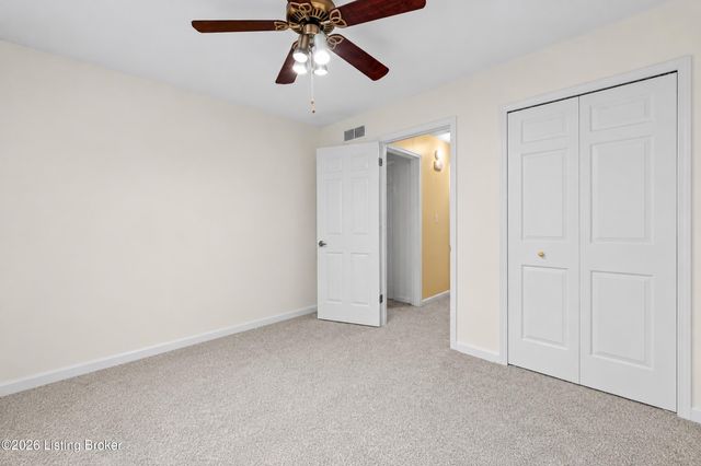 10521 Applecross Way, Louisville, KY 40223