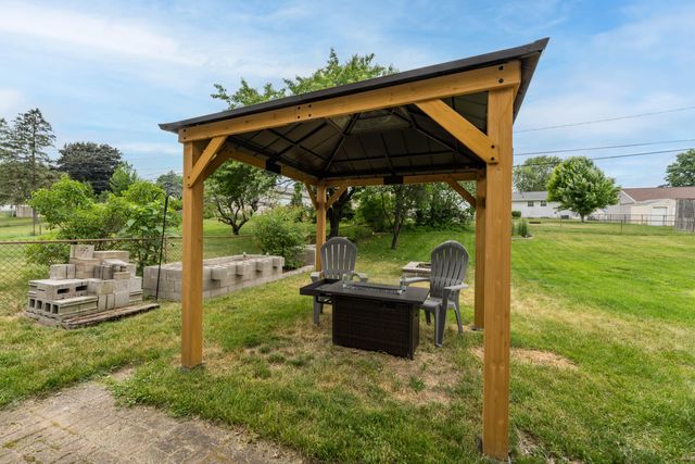 5636 Juniper Drive, Jackson, MI 49201