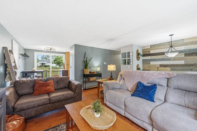 5636 Juniper Drive, Jackson, MI 49201