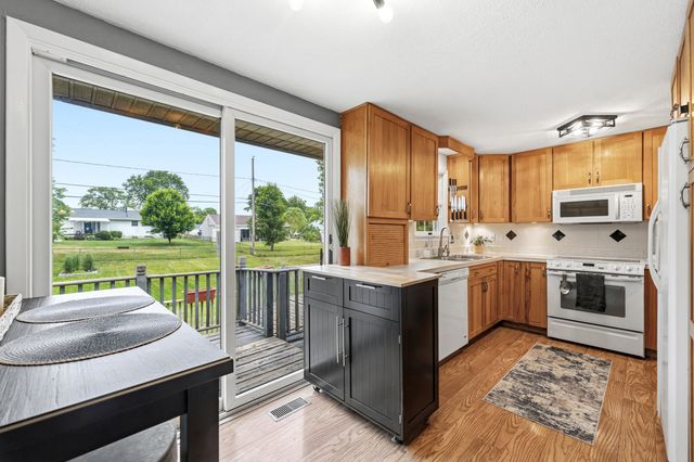 5636 Juniper Drive, Jackson, MI 49201
