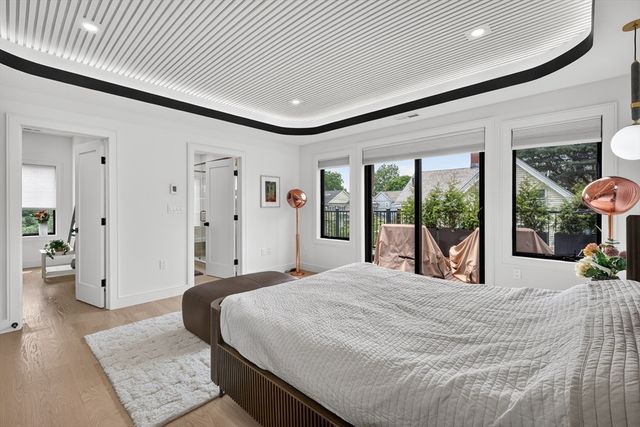 208 Chapel 1, Newton, MA 02458