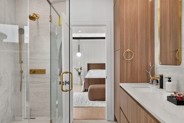 208 Chapel 1, Newton, MA 02458