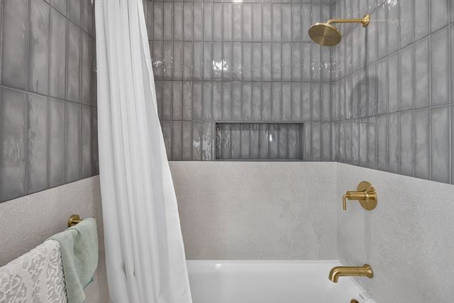 208 Chapel 1, Newton, MA 02458