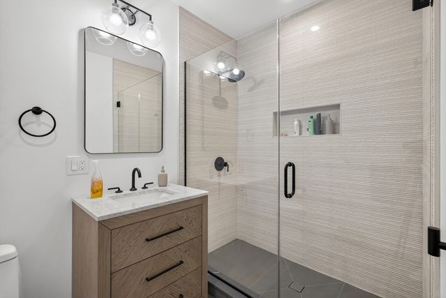 208 Chapel 1, Newton, MA 02458