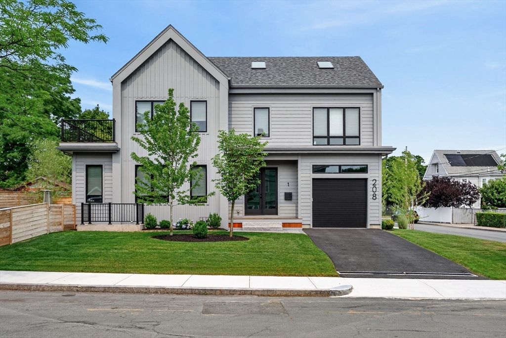208 Chapel 1, Newton, MA 02458
