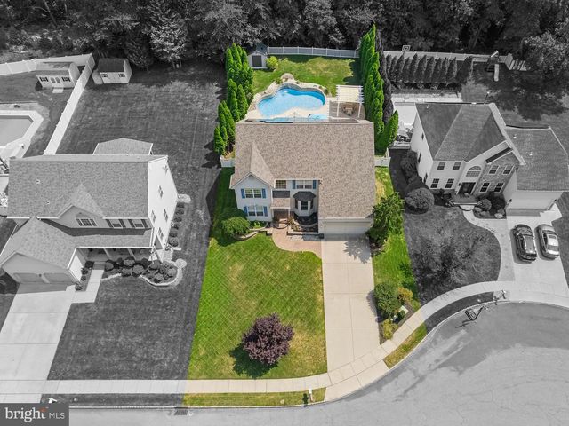 5 TRAKENNER WALK, Sewell, NJ 08080