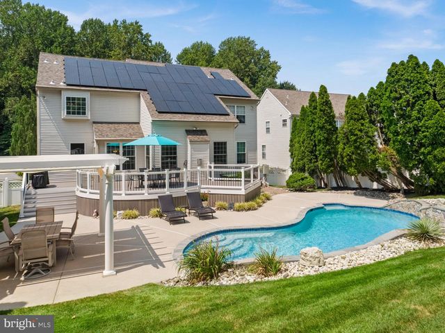 5 TRAKENNER WALK, Sewell, NJ 08080
