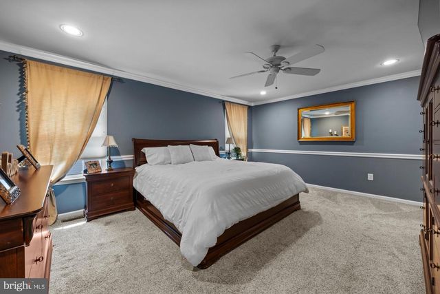 5 TRAKENNER WALK, Sewell, NJ 08080