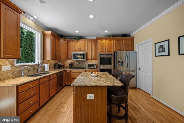 5 TRAKENNER WALK, Sewell, NJ 08080