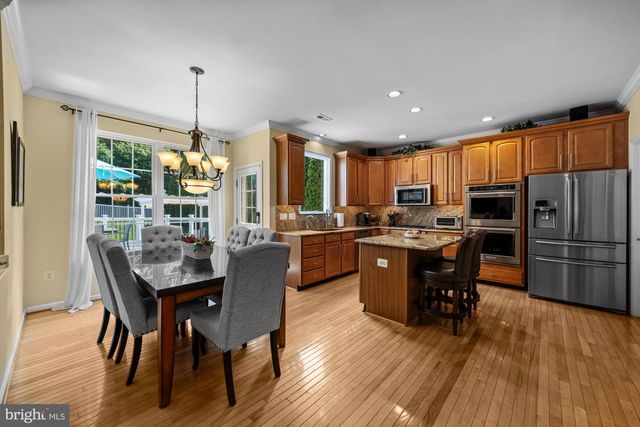 5 TRAKENNER WALK, Sewell, NJ 08080