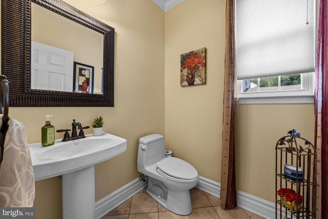 5 TRAKENNER WALK, Sewell, NJ 08080