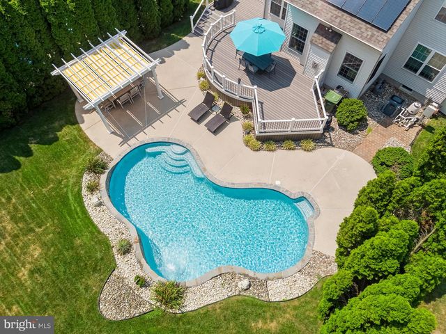 5 TRAKENNER WALK, Sewell, NJ 08080