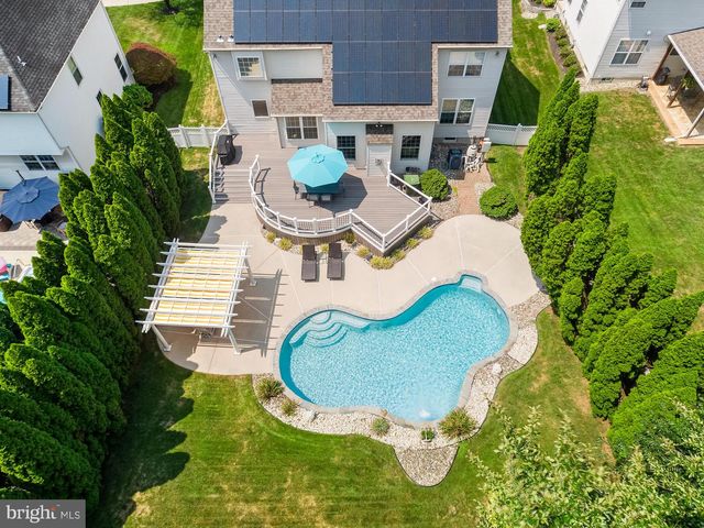 5 TRAKENNER WALK, Sewell, NJ 08080