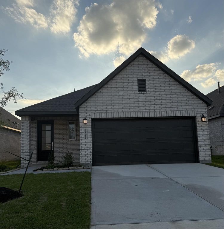 21611 Colonial Meadow Creek Trail, Waller, TX 77484